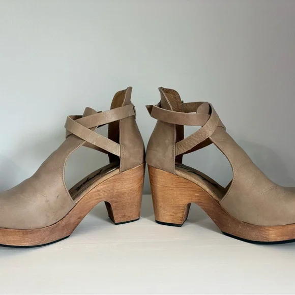 Free People Cedar Leather Clogs Boho Coastal Cowgirl Platform Heel Parchment 38 - Picture 1 of 8